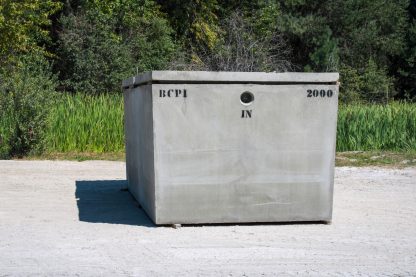 2000 Gal Tank w:Concrete